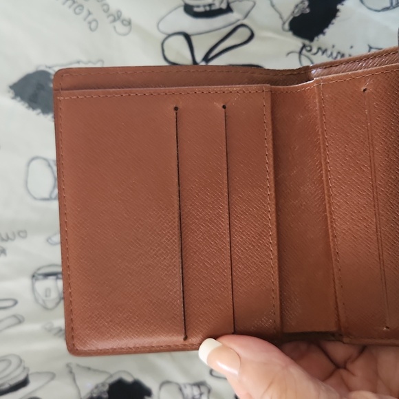 AUTHENTIC Louis Vuitton  Small Wallet - Picture 11 of 16